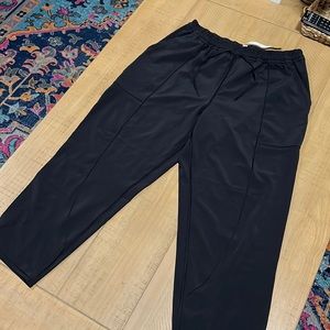 EUC Black Lululemon pants
